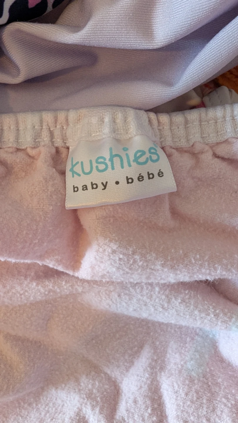 Kushies Bassinet Sheet - Pink XO's - photo 2