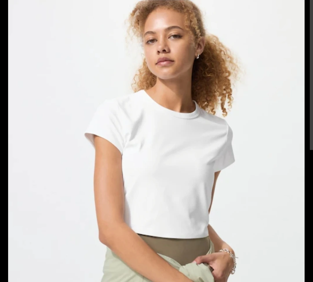 UNIQLO AIRism cropped White T-Shirt