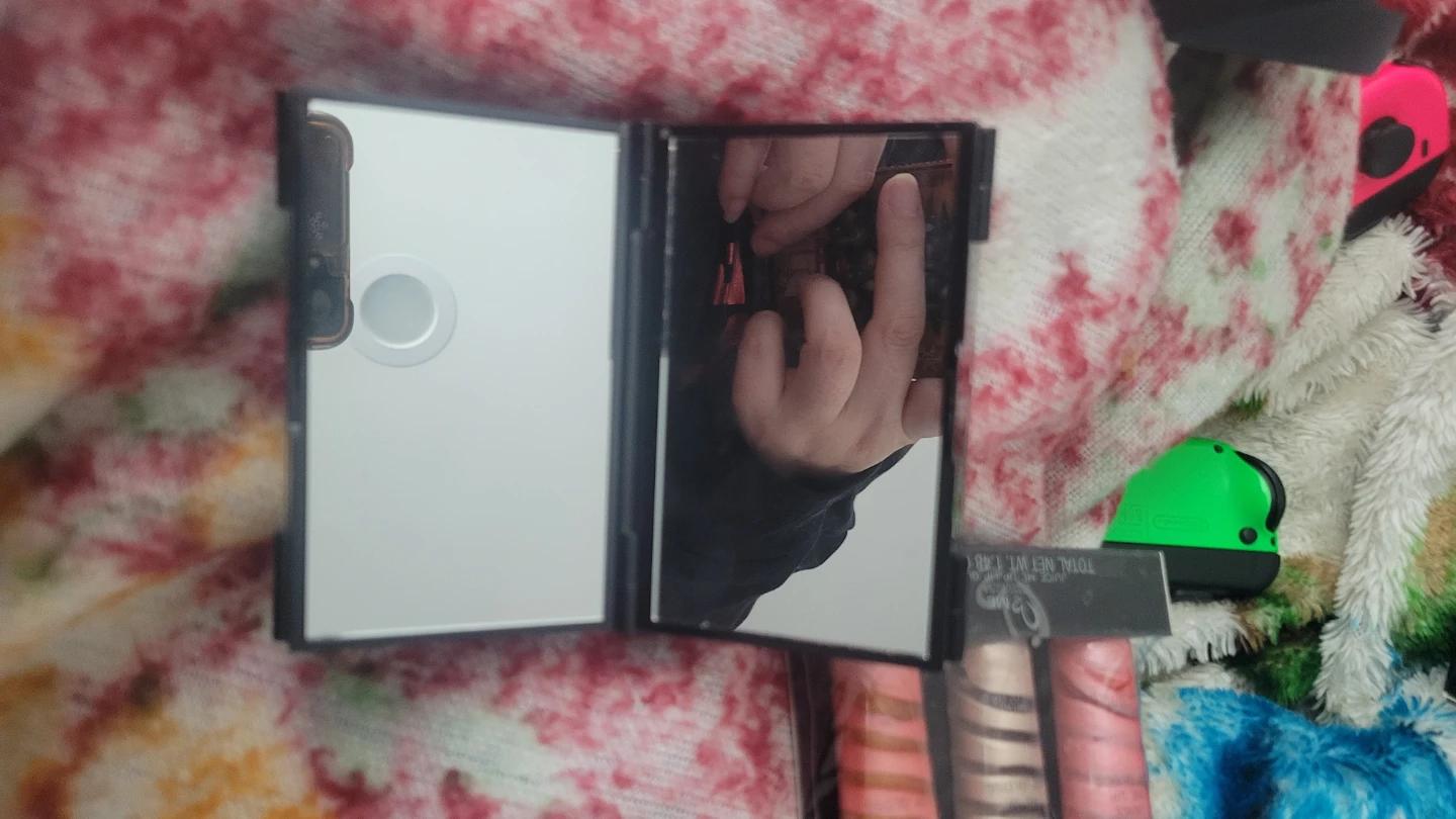 MAKEover ESSENTIALS Beauty Diary Makeup Palette - photo 3