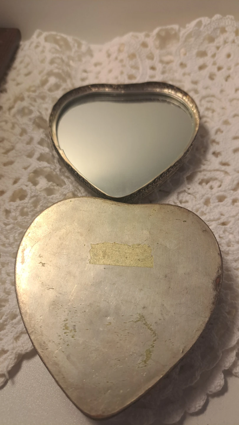 Heart Shaped Trinket Box with Mirror - photo 4