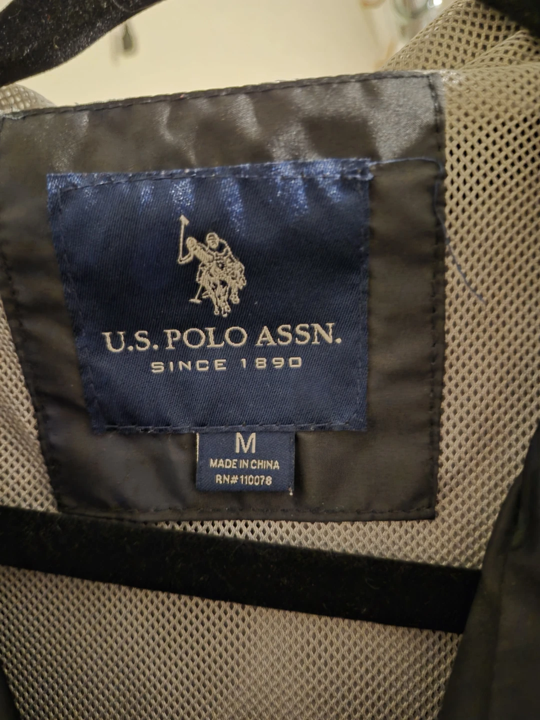 U.S. Polo Assn. Men's Windbreaker Jacket - Size Medium - photo 3