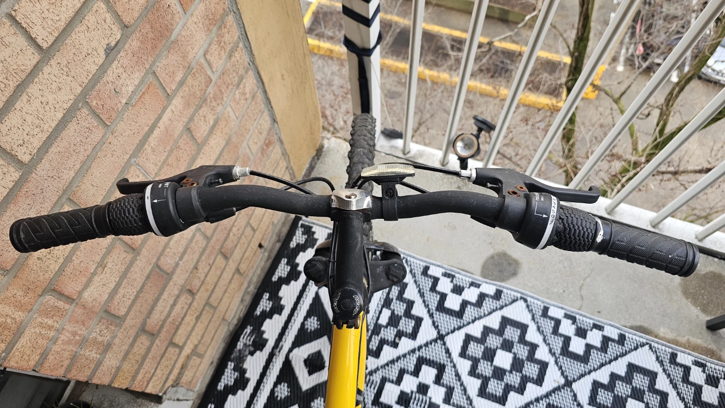 CCM Static 24" Youth Full-Suspension Mountain Bike - photo 3