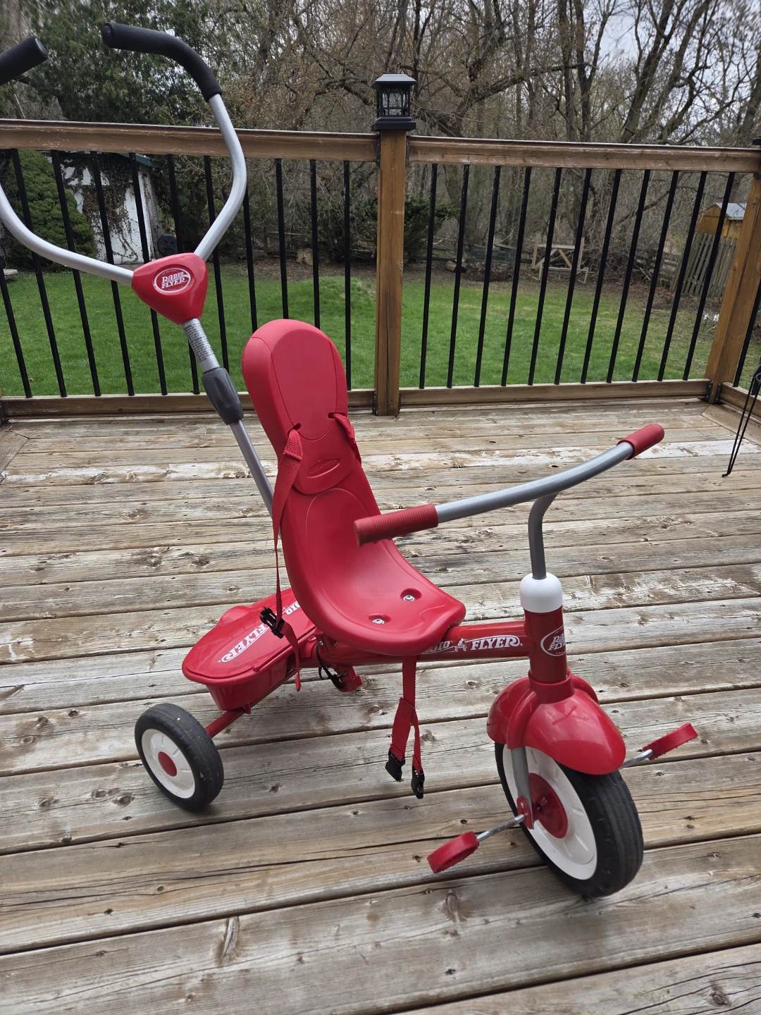 Radio Flyer Red Tricycle with Removable Parent Handle
