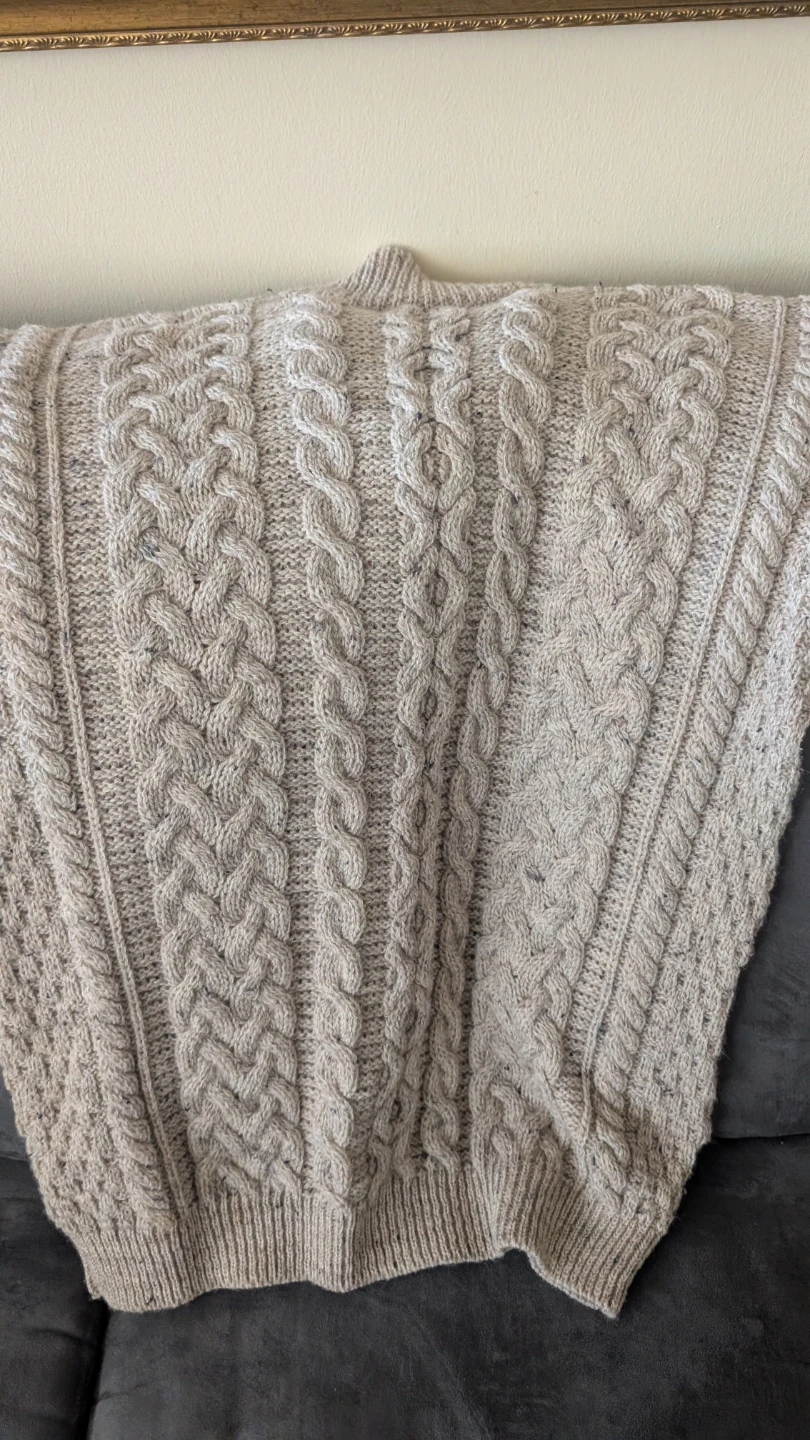 Carraigdon 100% Pure New Wool Aran Sweater - photo 4