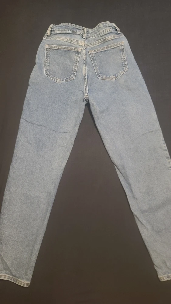 H&M Women's Light Wash Denim Jeans Size 2 - photo 2
