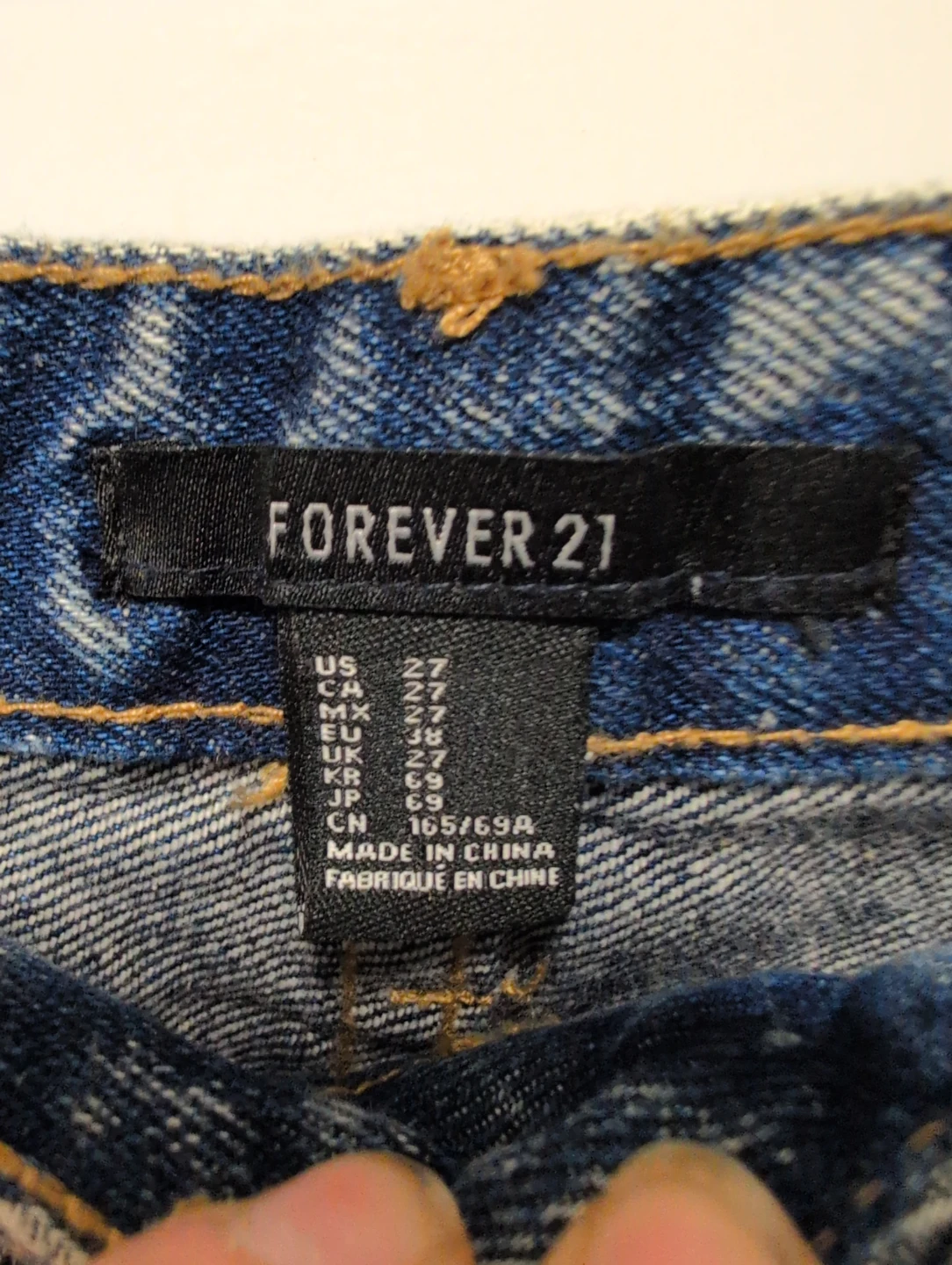 Forever 21 Women's Acid Wash Distressed Denim Shorts Size 27 - photo 5