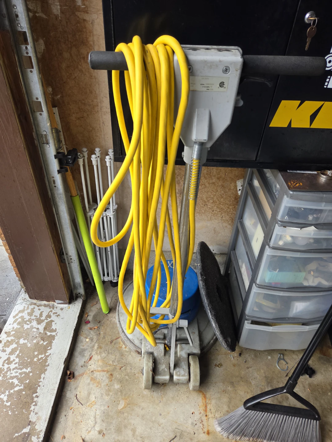DUSTBANE INTEGRA DUAL SPEED Floor Buffer - photo 2