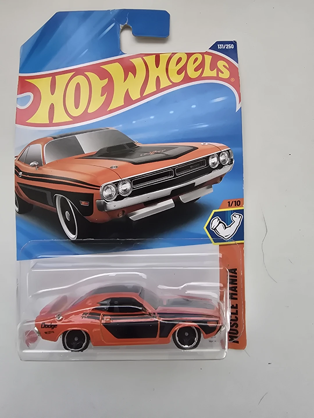 Hot Wheels Dodge Challenger SRT Hellcat Muscle Mania 1/10 - photo 2