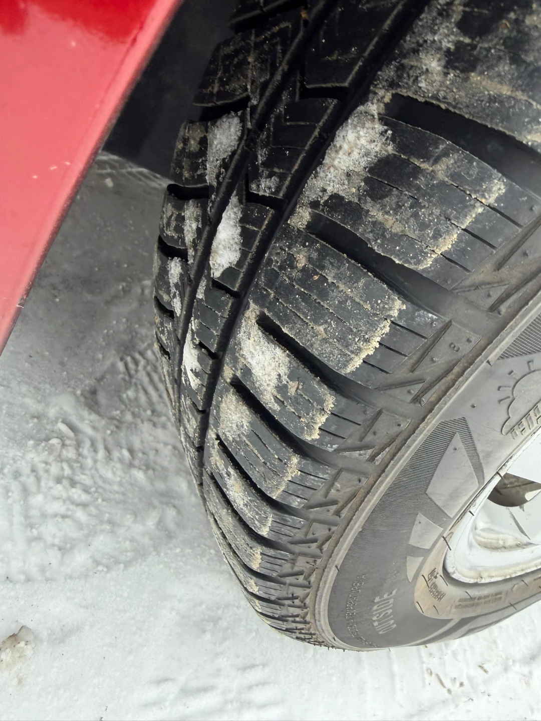 Red Toyota Prius Hybrid - photo 2