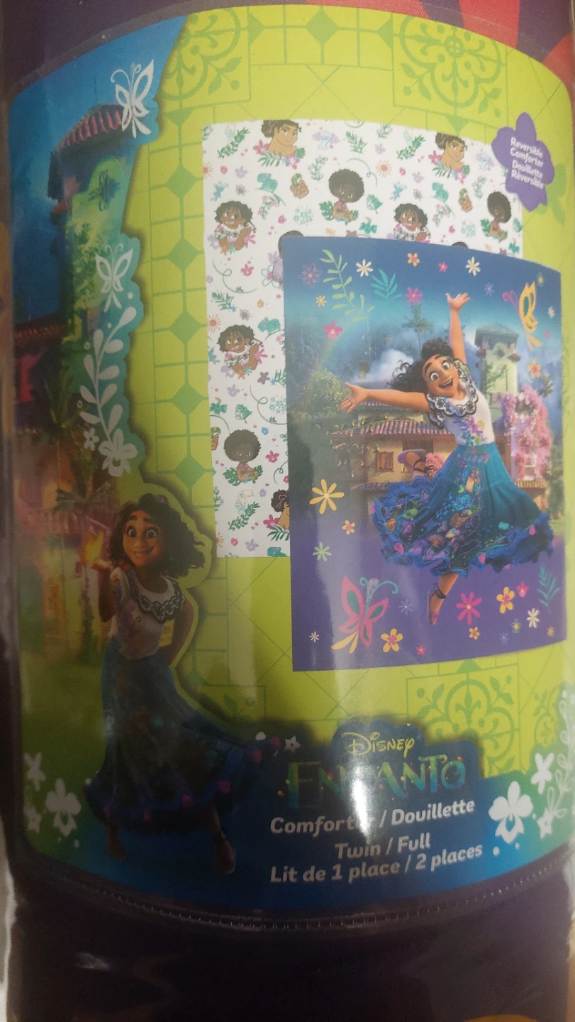 Brabd new !!!Disney Encanto Twin/Full Comforter