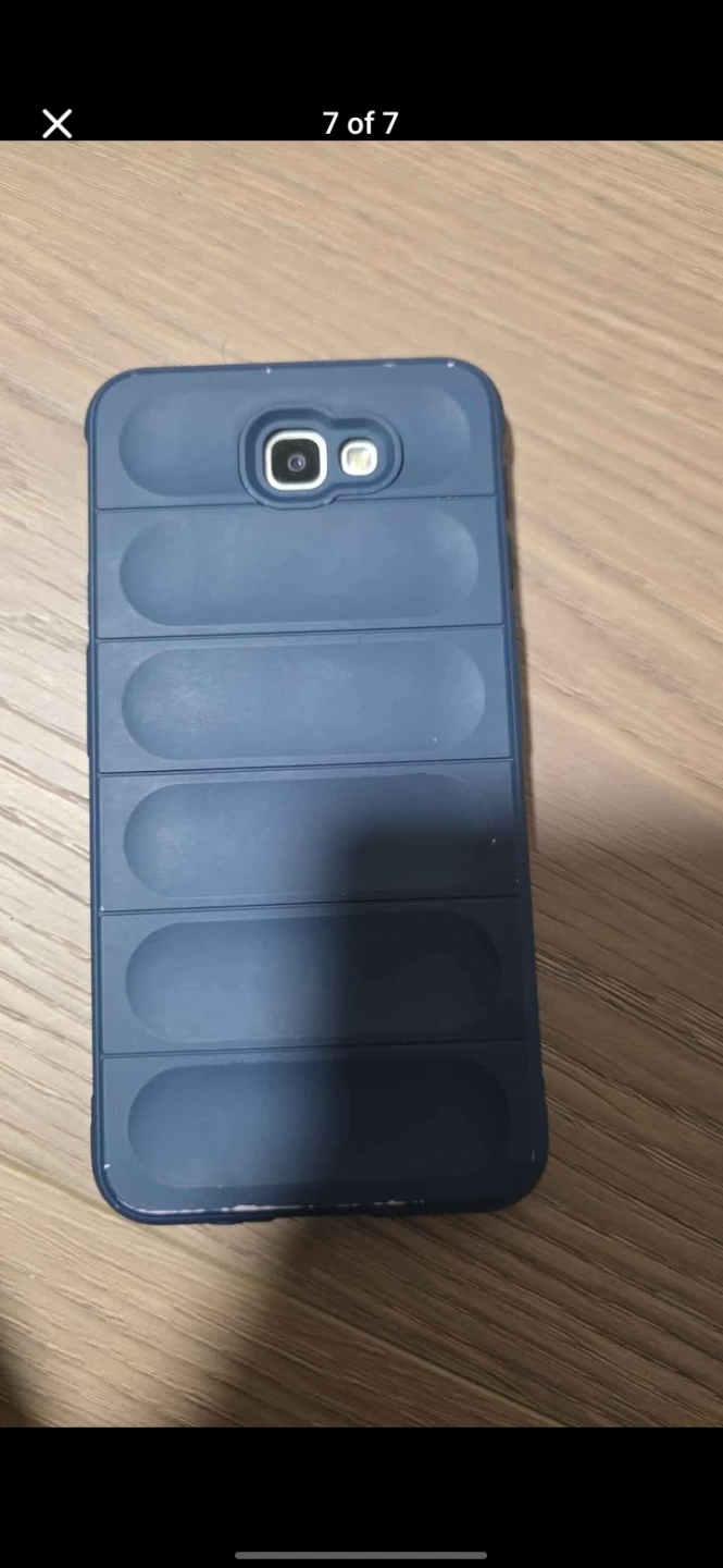 Samsung J7 prime 2 with earbuds - photo 2