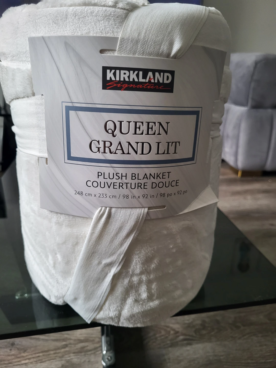 Kirkland Signature Queen Plush Blanket