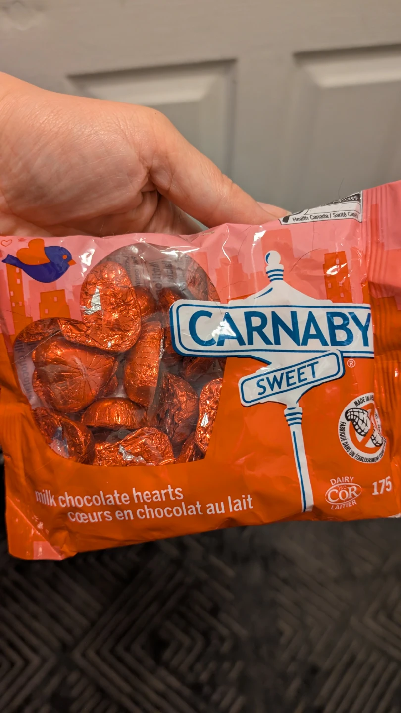 Carnaby Sweet Milk Chocolate Hearts EXPIRED