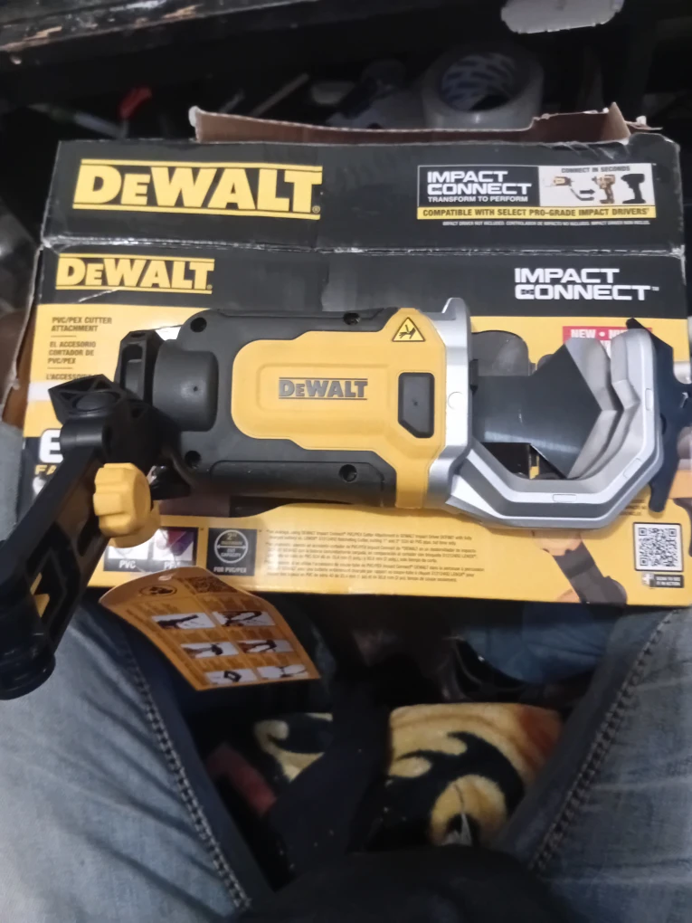 DEWALT PVC/PEX Cutter Attachment