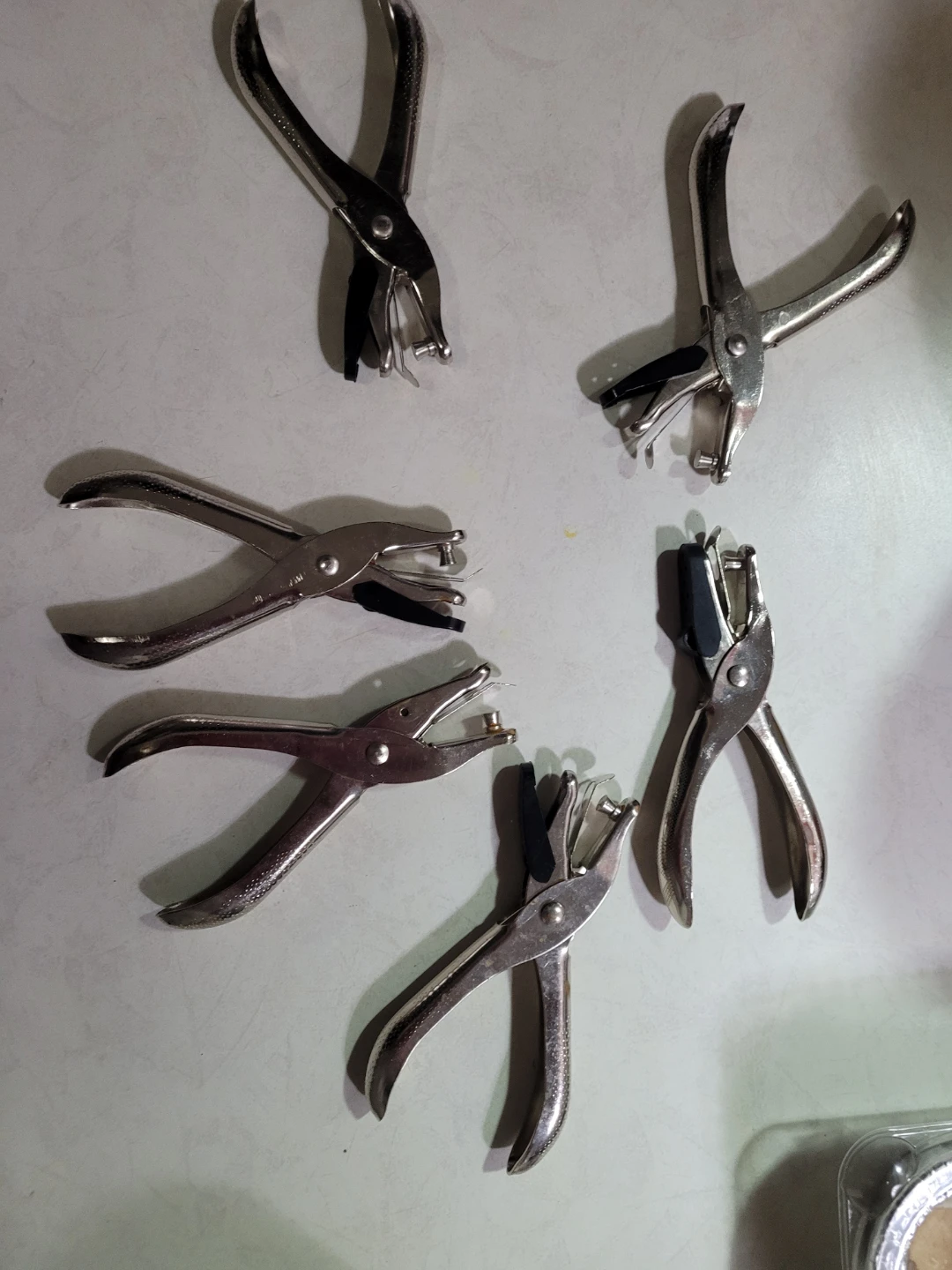 Set of 5 Metal Hole Punches - photo 2
