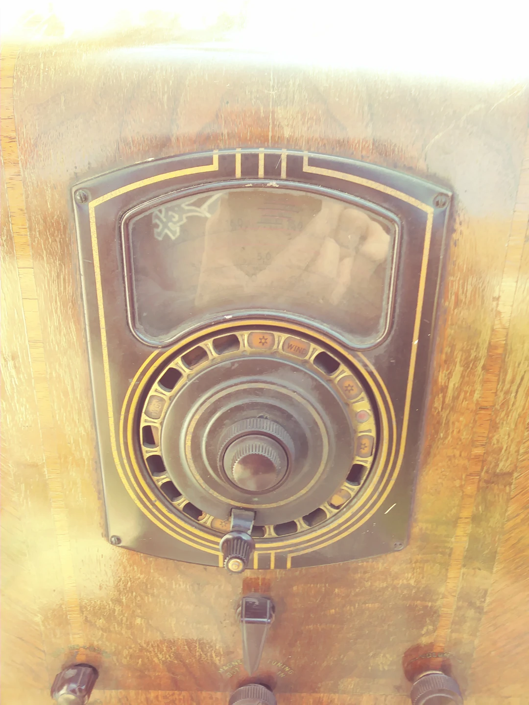 Vintage Philco Bakelite Radio