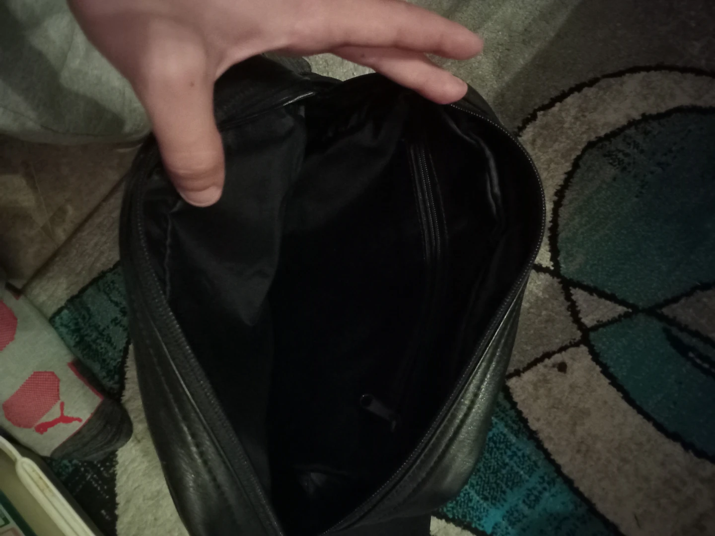 Black Leather Messenger Bag - photo 3