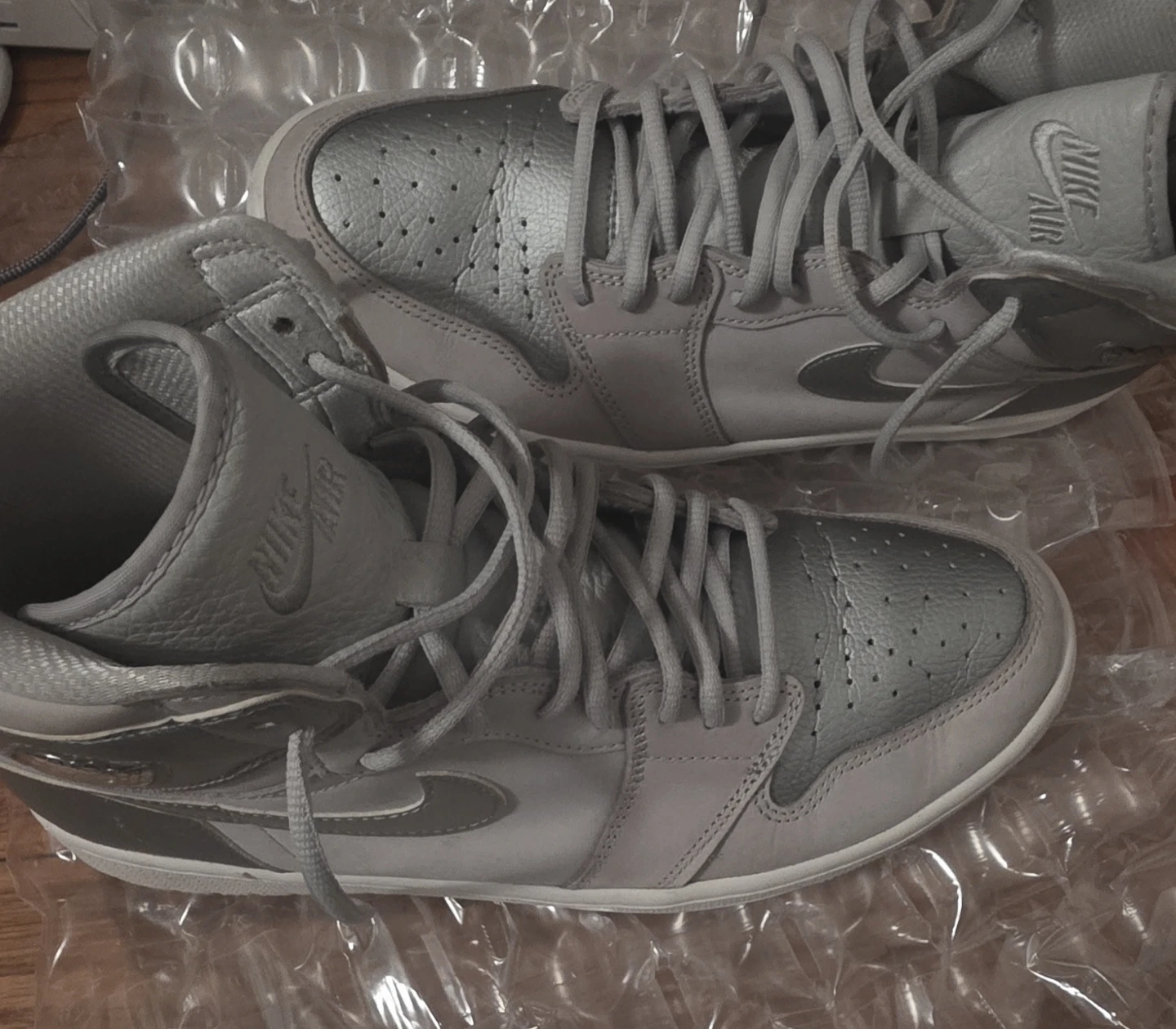 Air Jordan 1 Retro High OG Silver Toe - photo 2