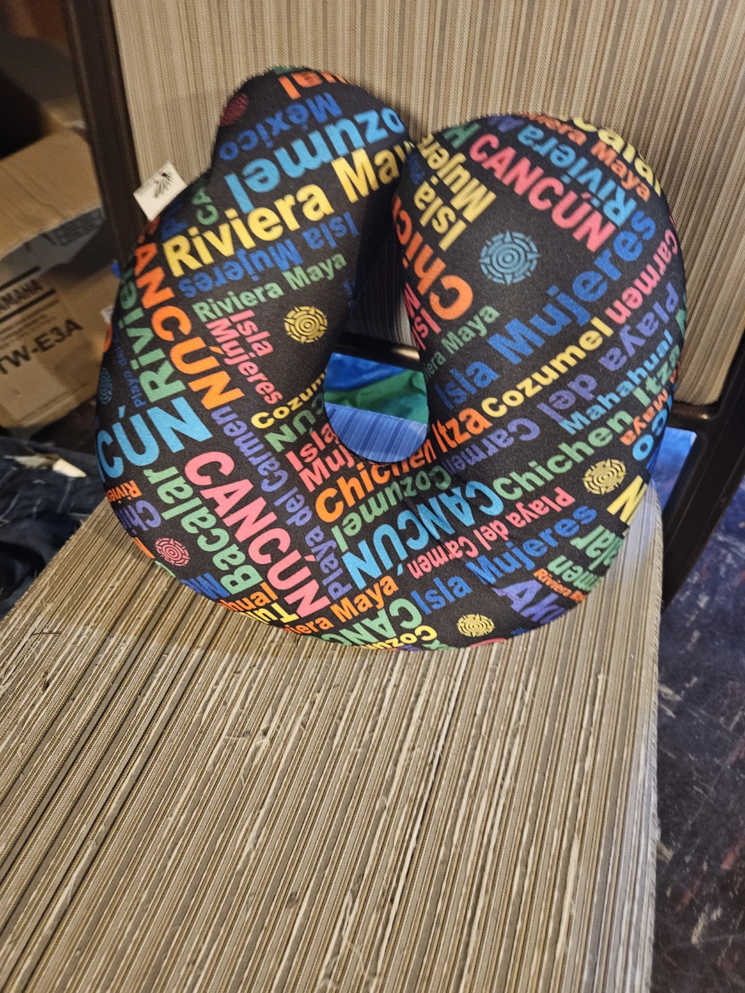Folgado Cancun Print Neck Pillow - photo 2