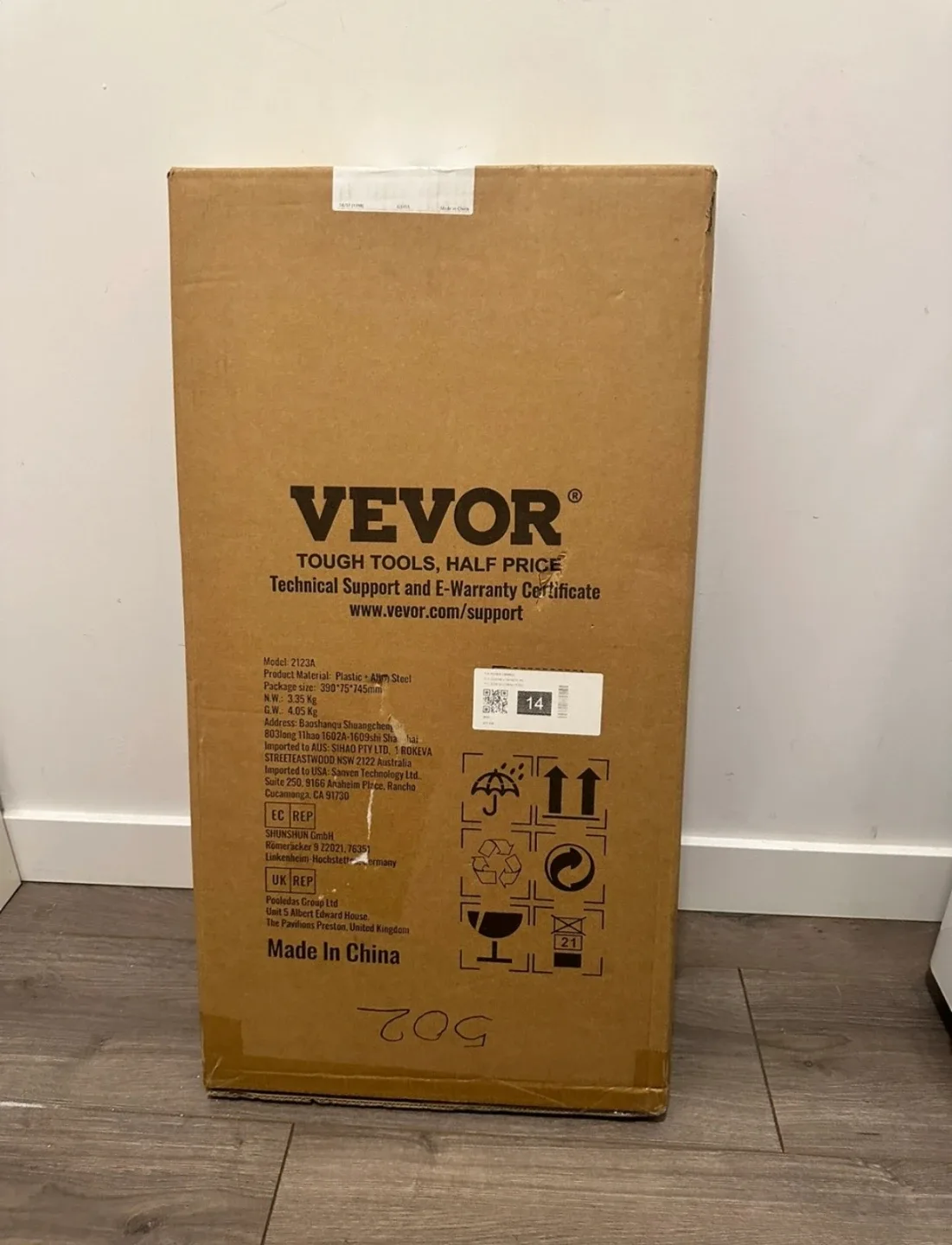 NEW - VEVOR Folding Hand Truck Dolly with Telescoping Handle - photo 2