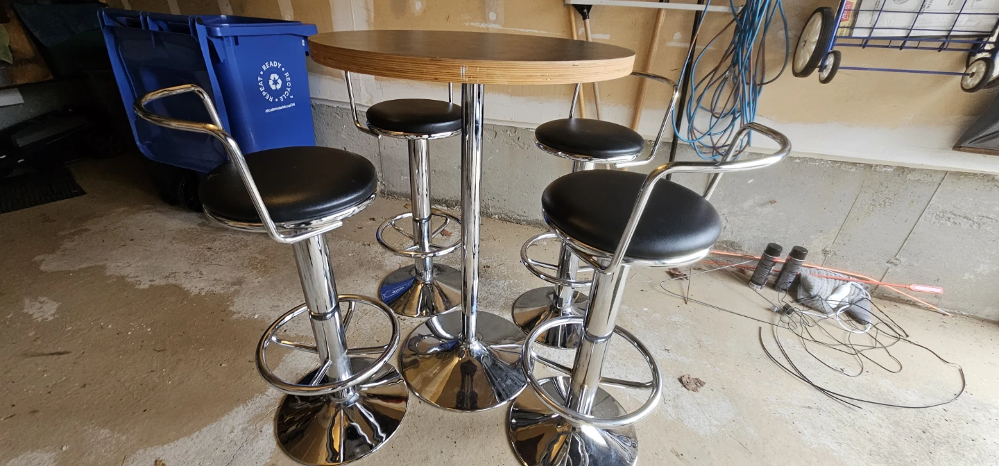 Bar Table and 4 Stools Set - photo 2