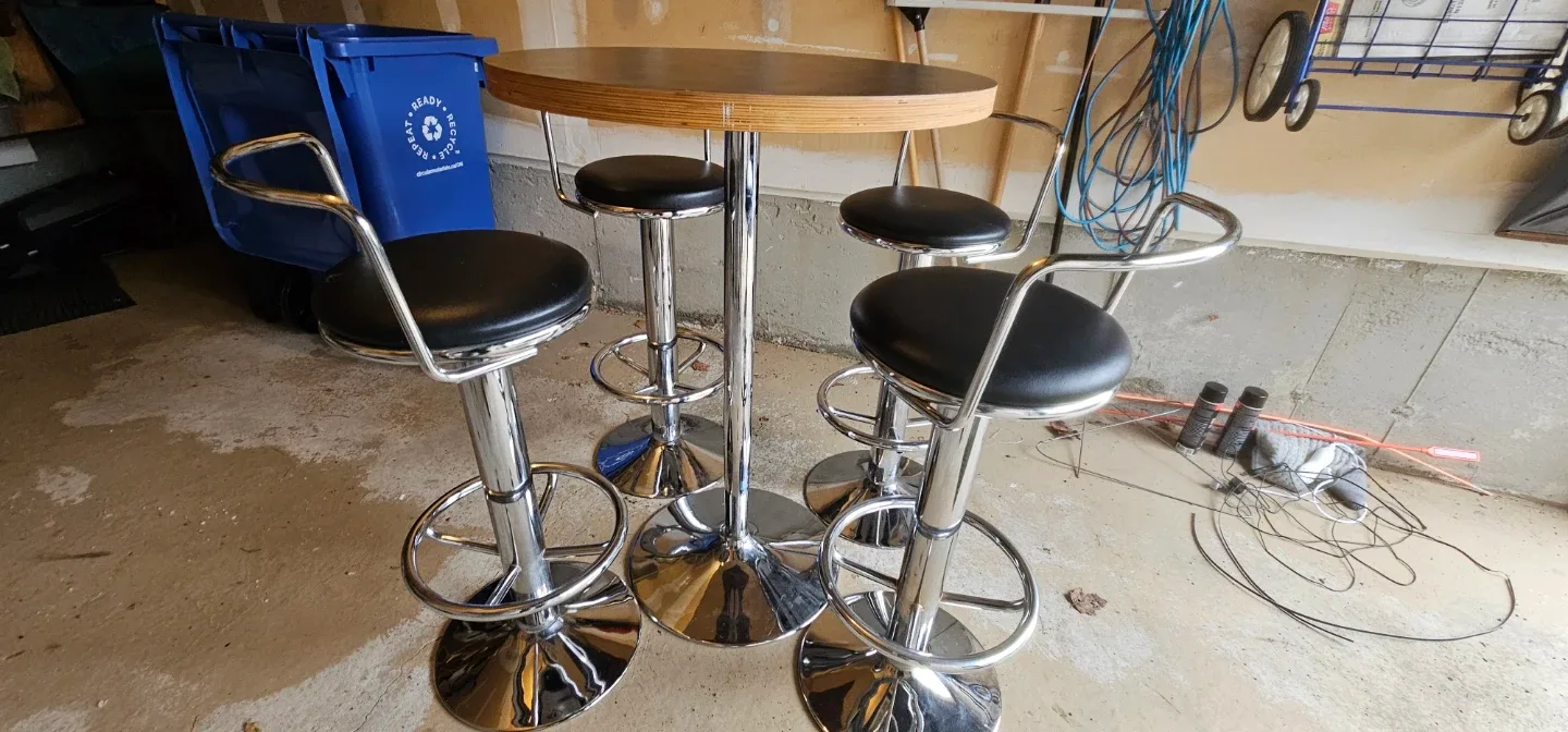 Bar Table and 4 Stools Set - photo 2
