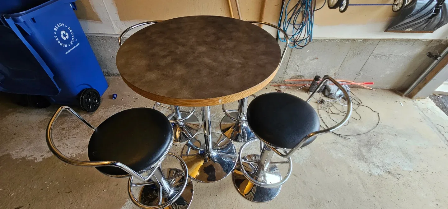 Bar Table and 4 Stools Set - photo 3