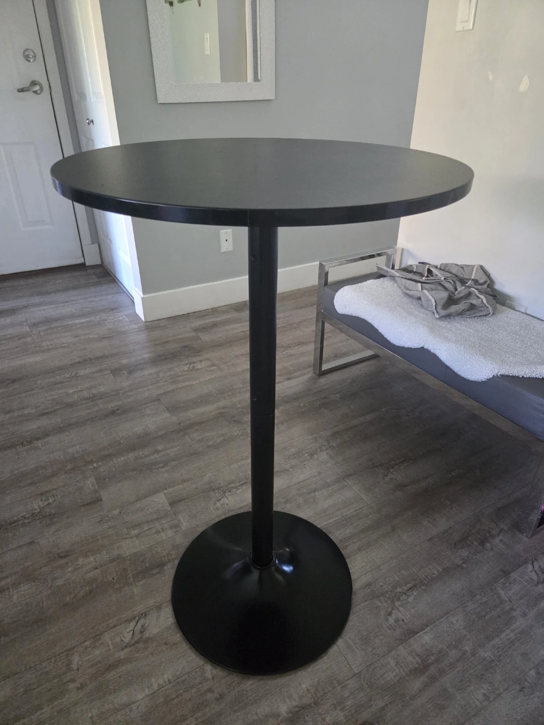 Black Round Bar Table