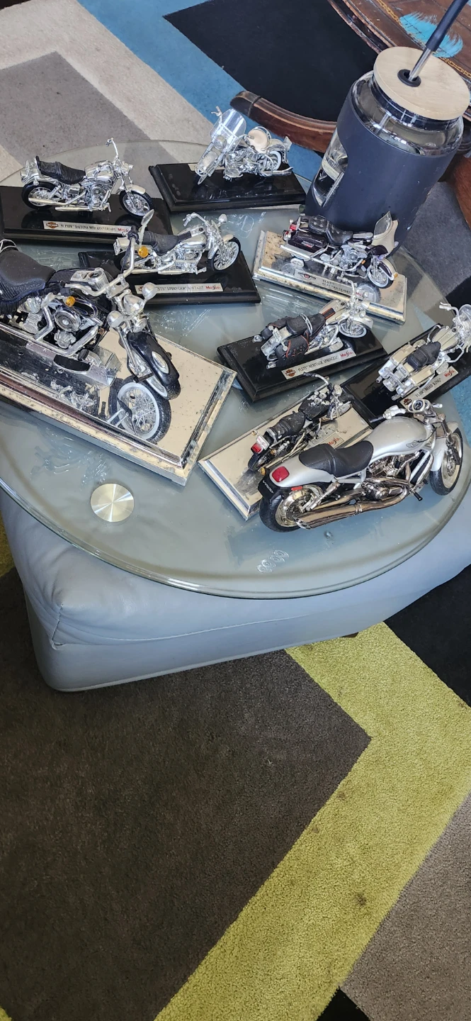 Collection of Harley-Davidson Diecast Motorcycles - photo 4