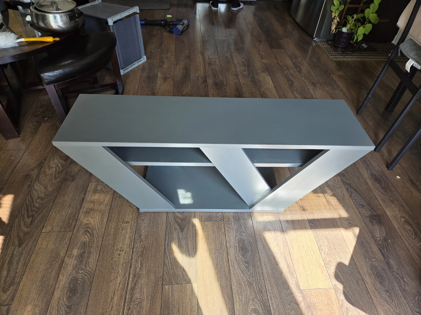 MOVING OUT SALE !! JV Home Pipralla Collection TV Stand - photo 5