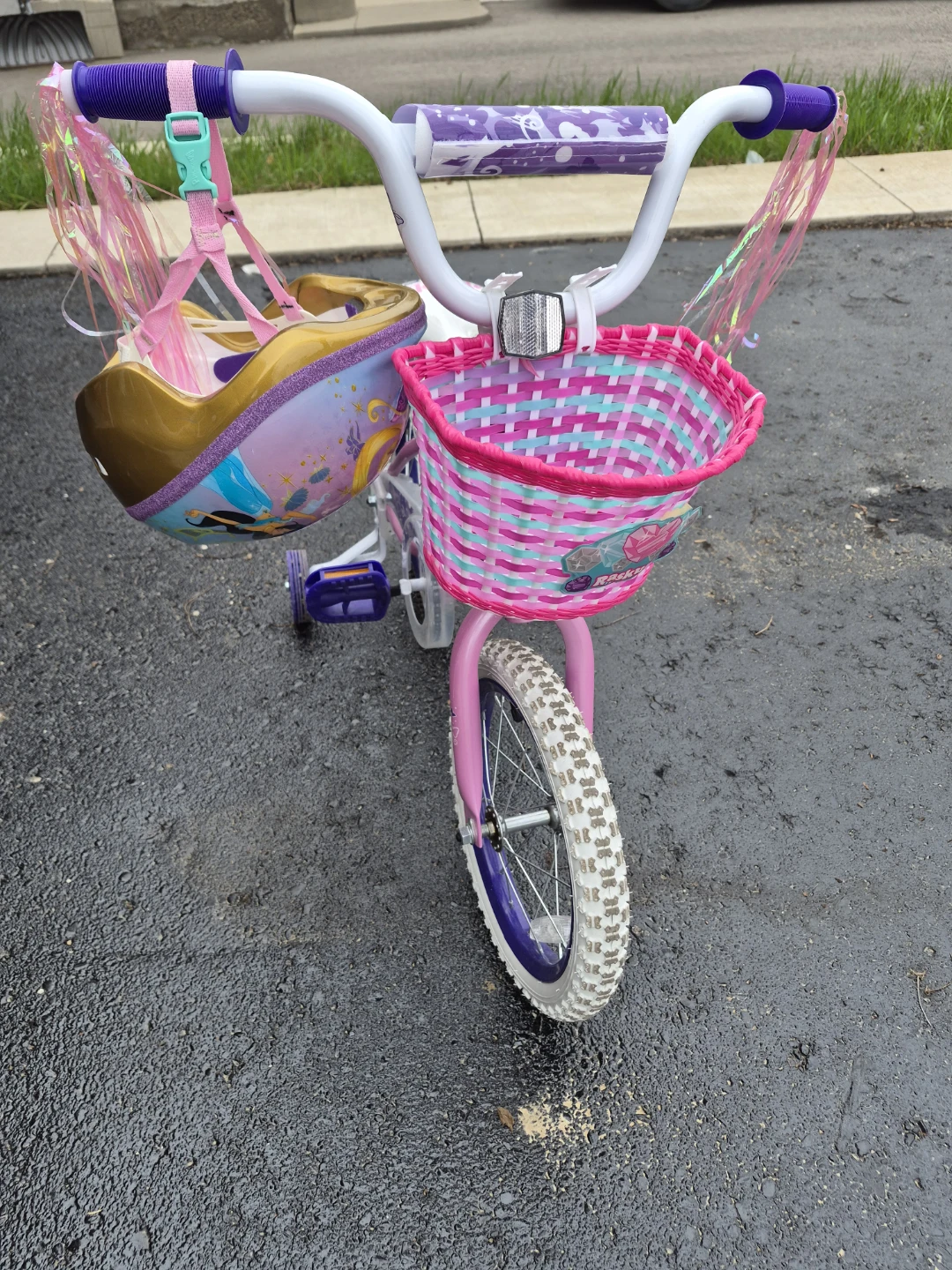 Pink Movelo Razzler Bike with Helmet and Pads - photo 3