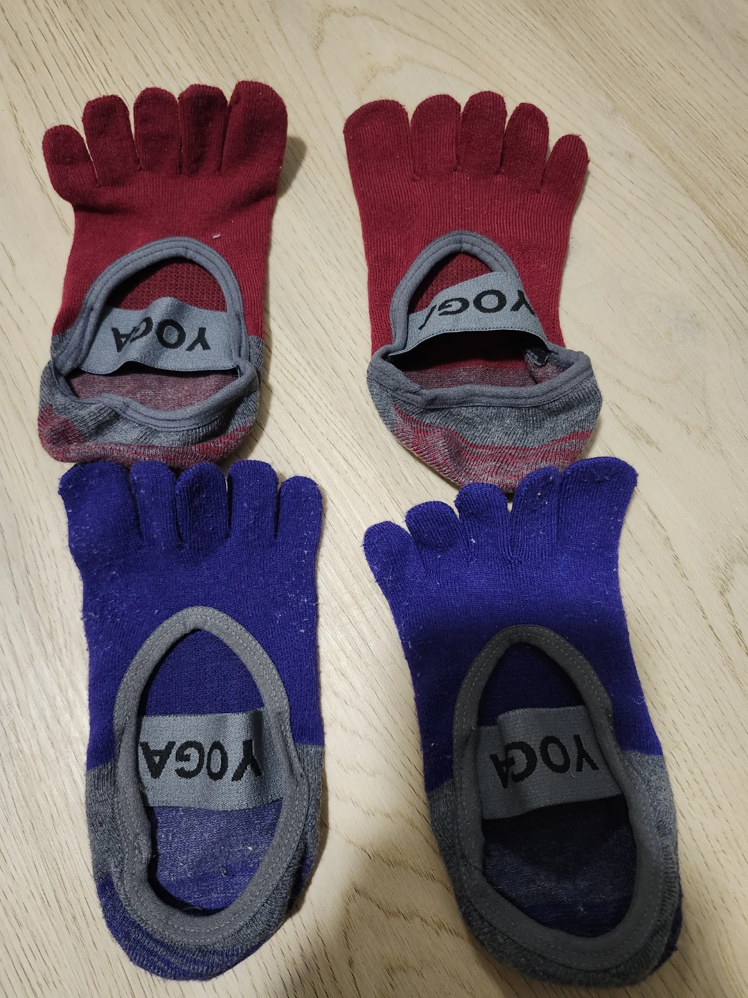 2 pair Yoga  socks