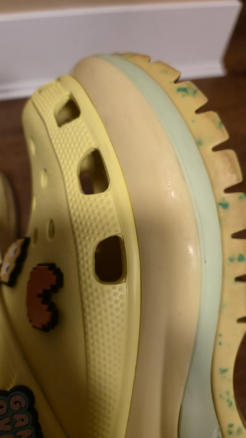 Yellow Crocs mega crush with Pac-Man Jibbitz - photo 3
