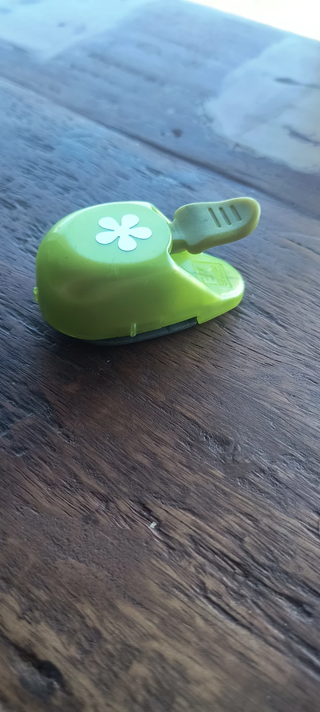 Green Flower Shaped Paper Punch