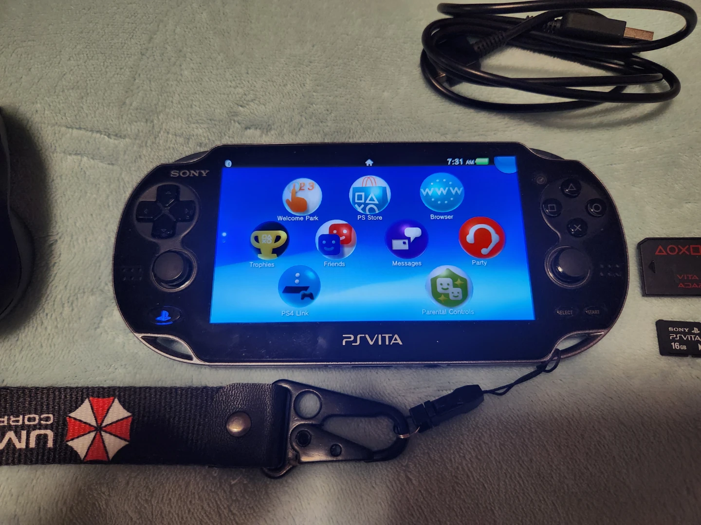 PS Vita PCH-1001 - photo 2