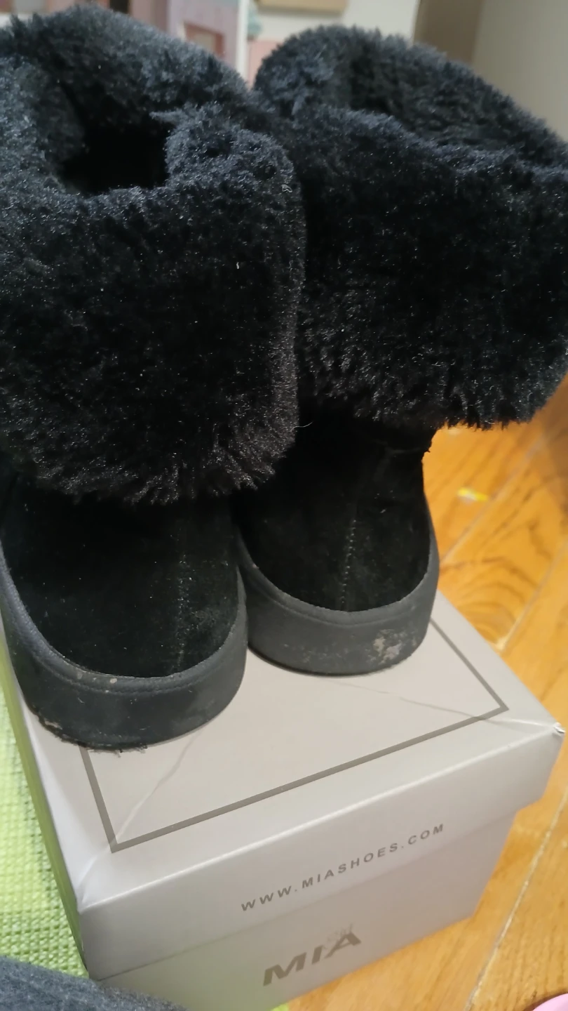Black Boots . - photo 2