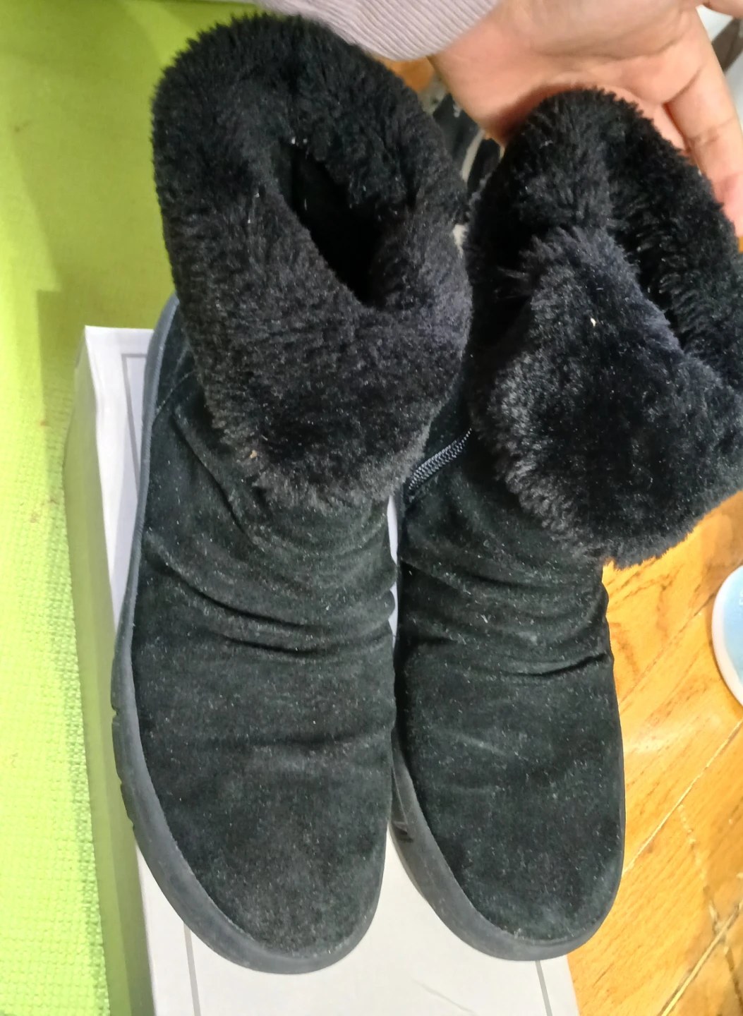 Black Boots . - photo 4