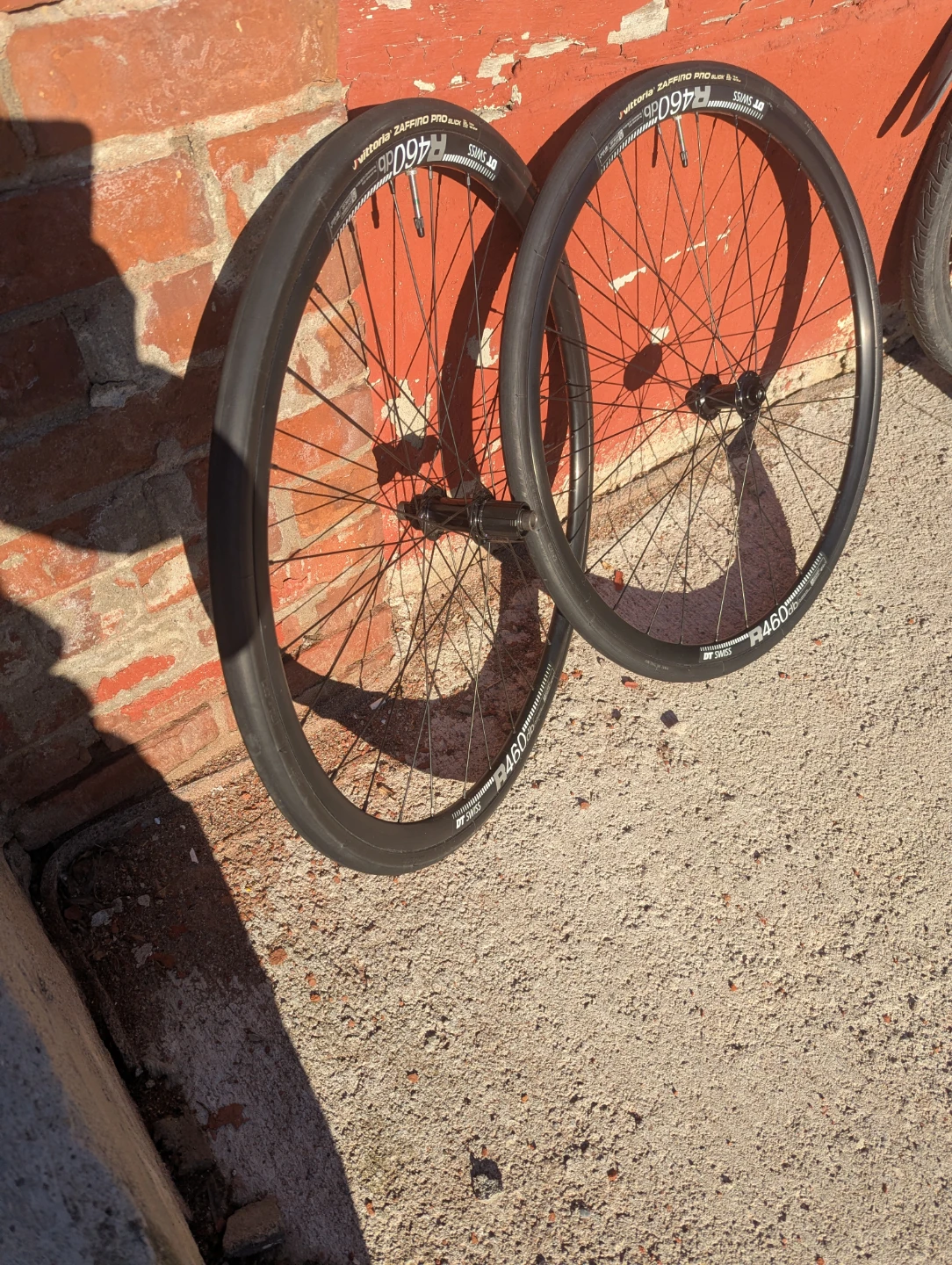 DT Swiss R460 db Wheelset with Vittoria Zaffiro Pro Tires - photo 4