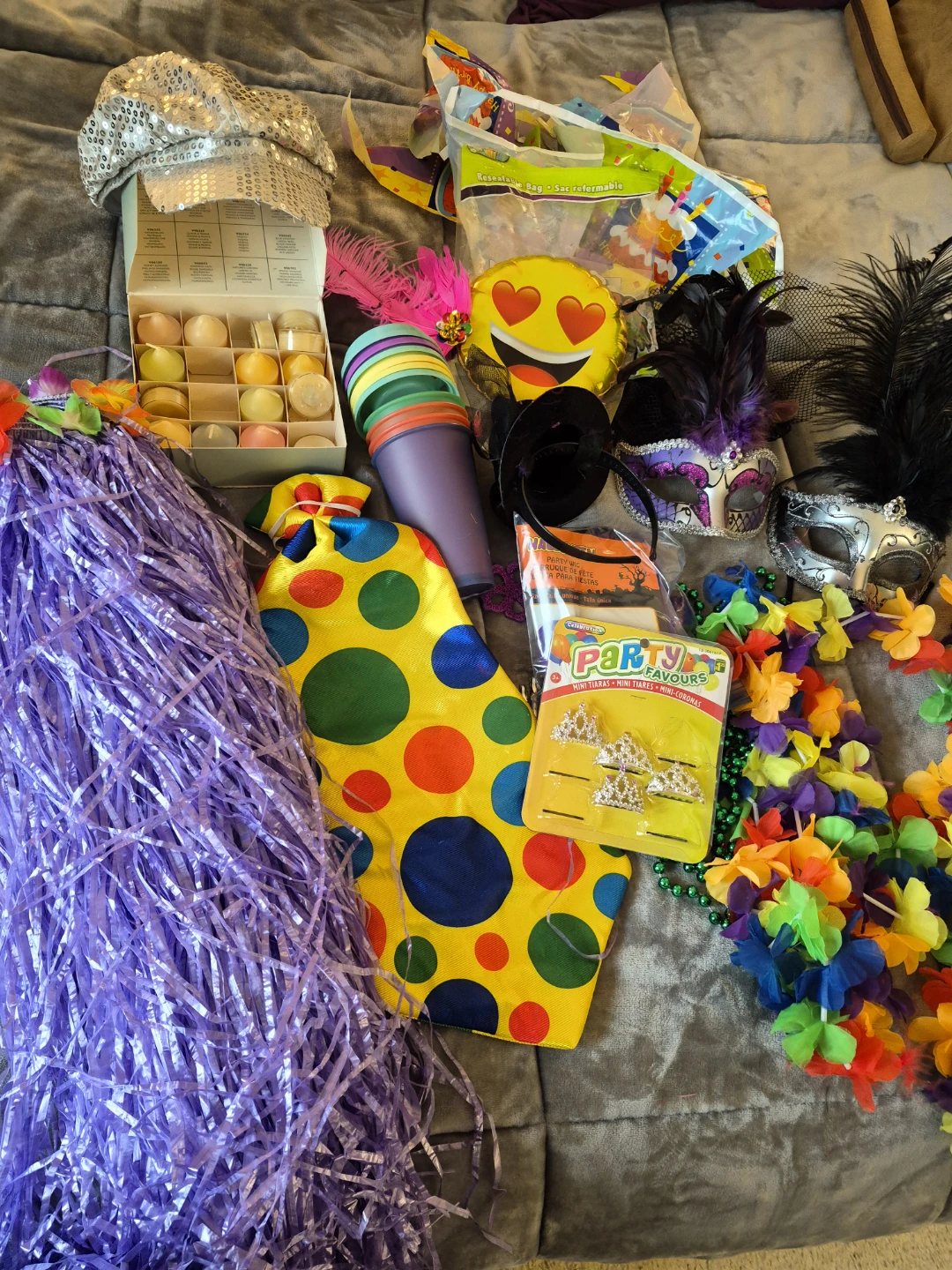 Assorted Party &Costume Accessories