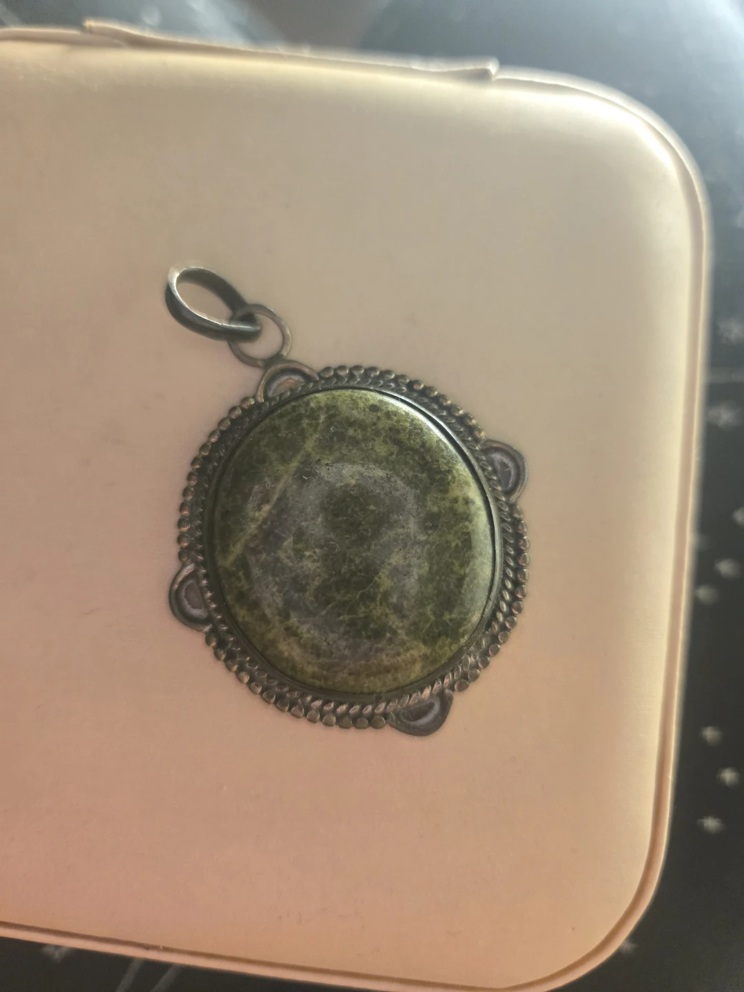 Vintage Green Stone Pendant Necklace