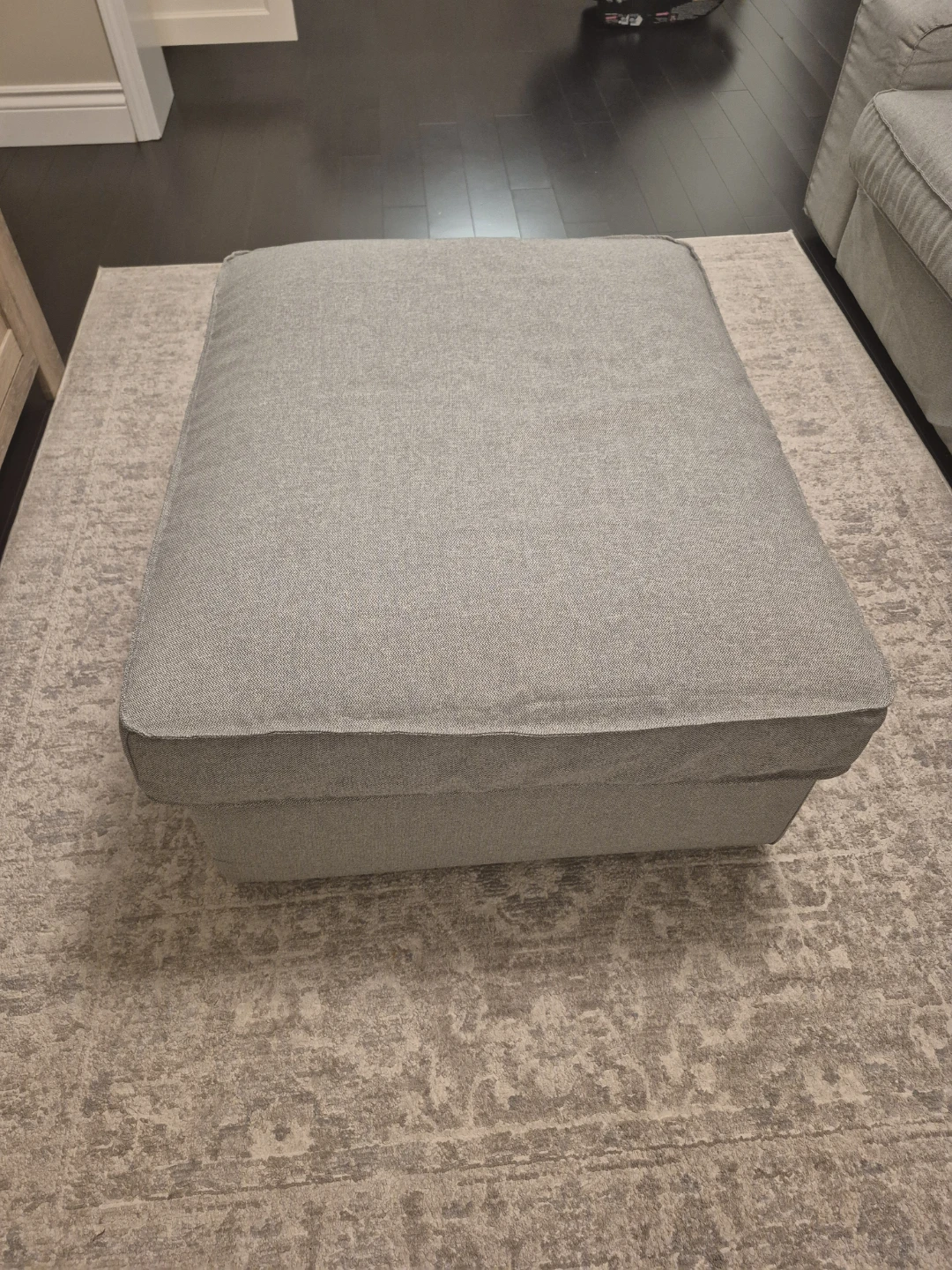 Couch - photo 2