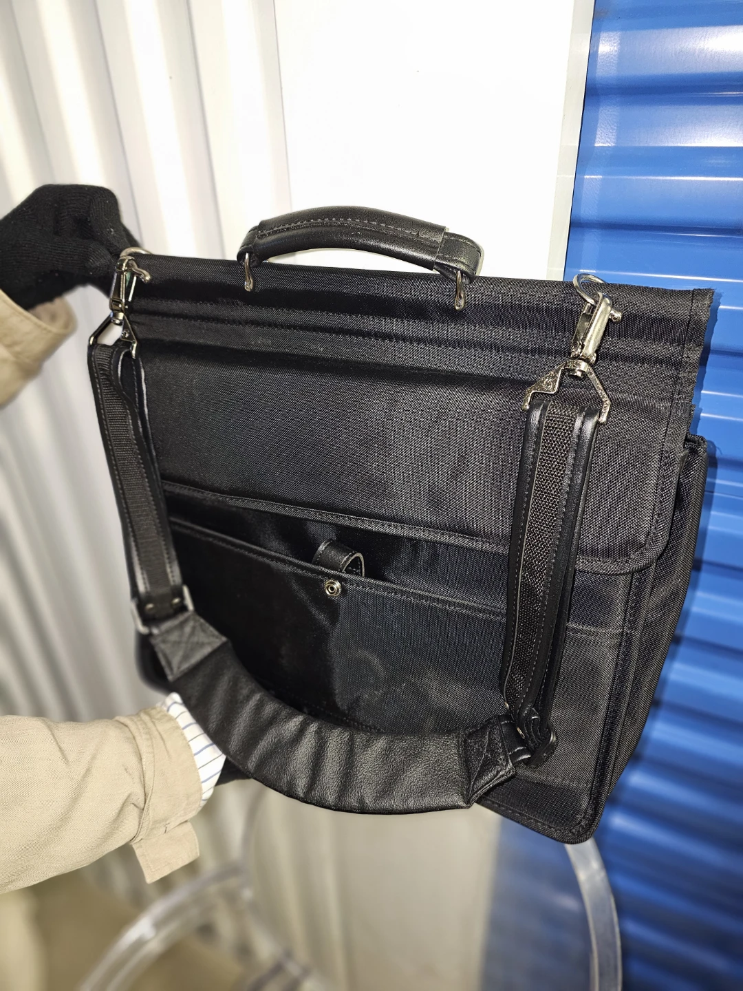 Samsonite Laptop Briefcase / Messenger Bag – Black Business Bag