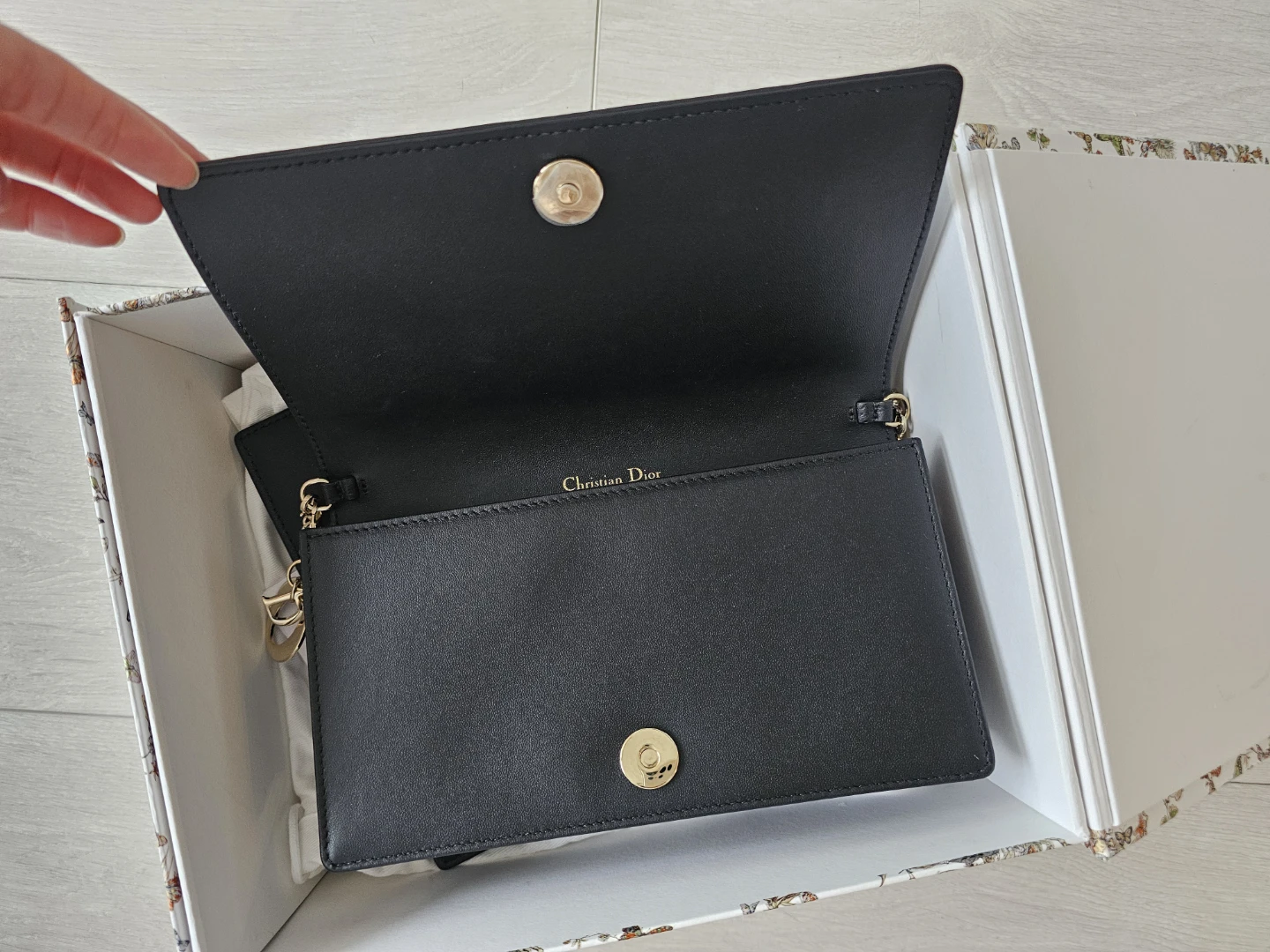 Dior Black Pouch Bag - photo 2
