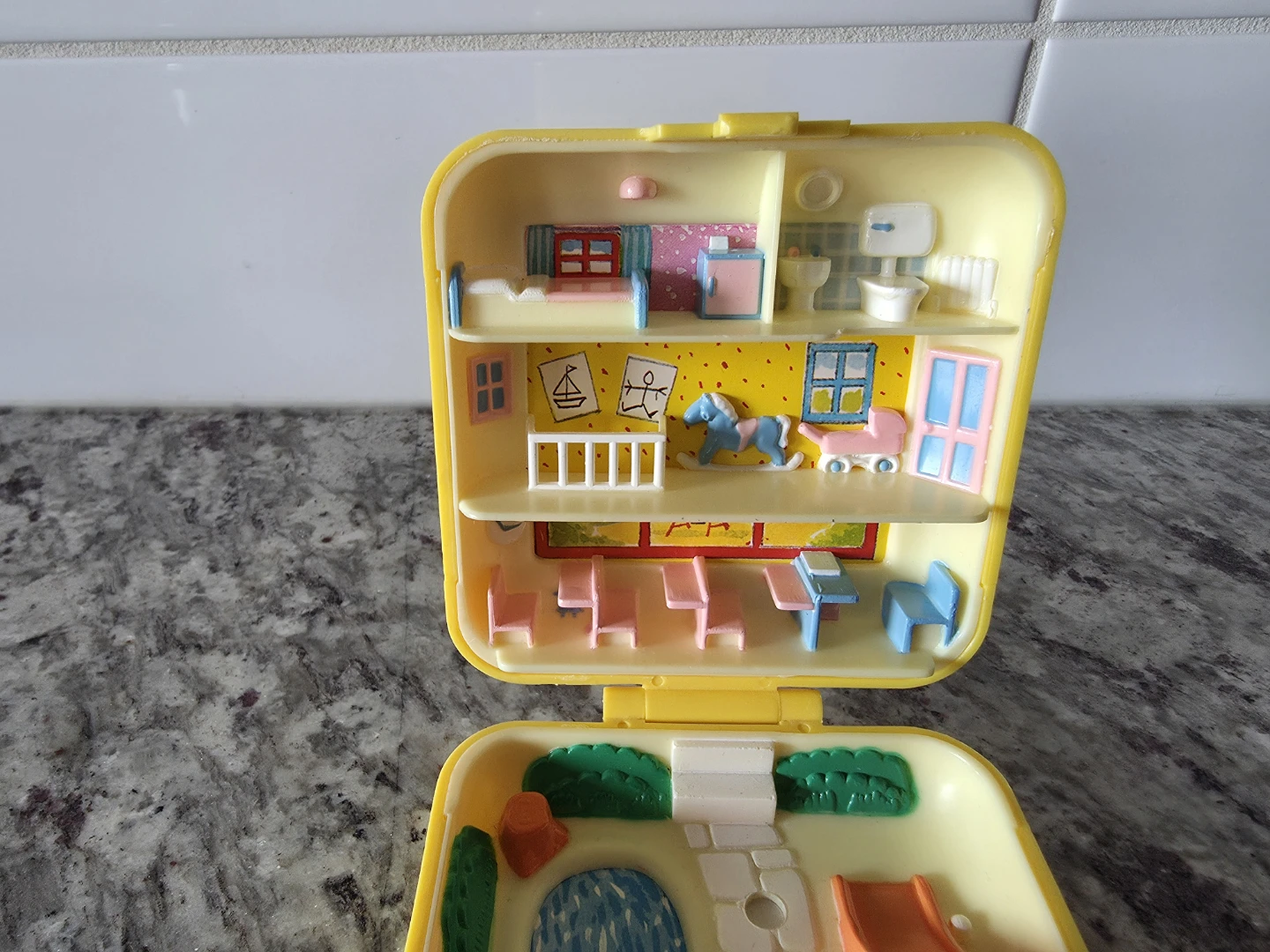 1989 Polly Pocket - Midge's Play School - photo 5