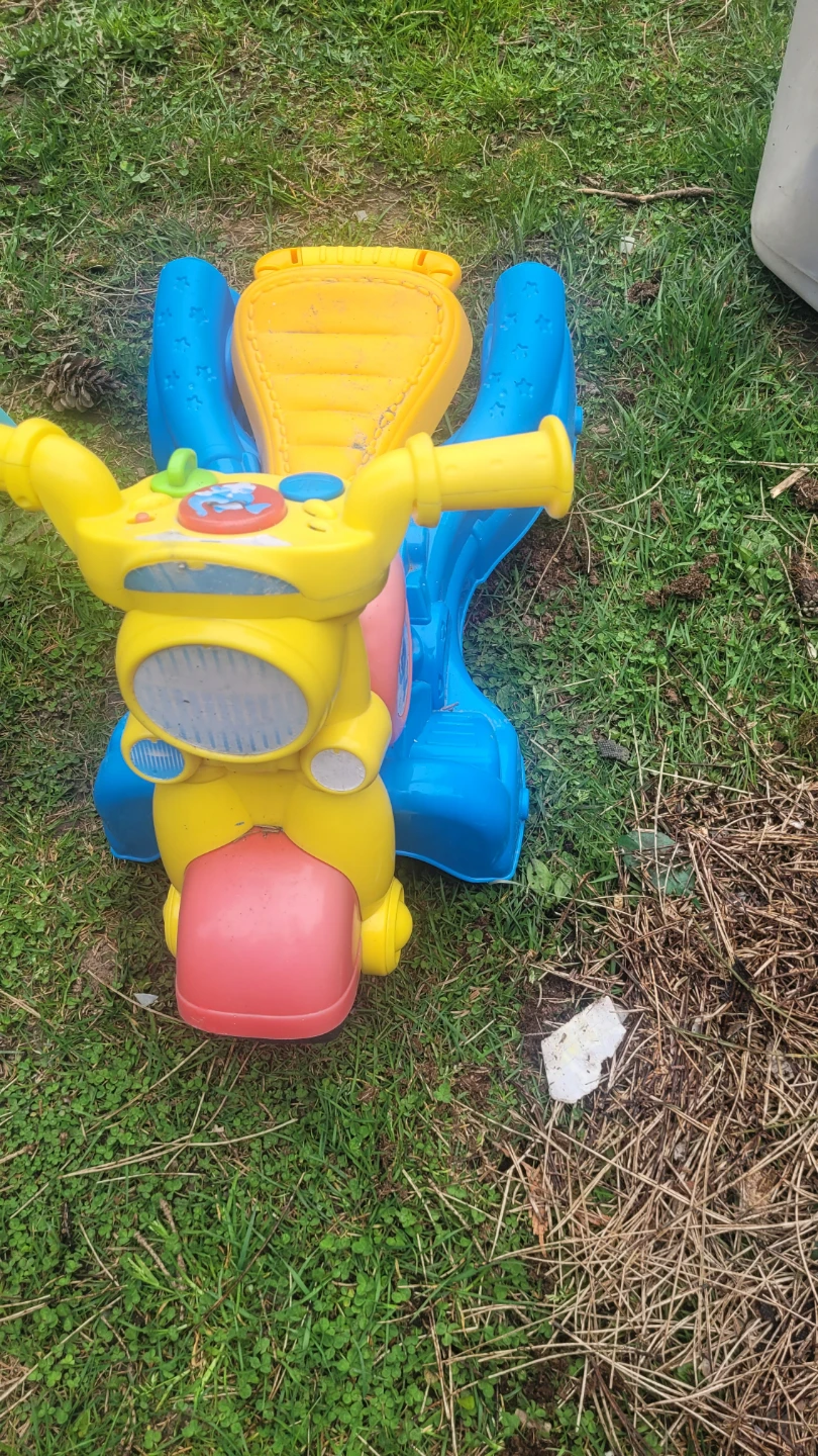 🌱  Ride-On Toy Motorcycle