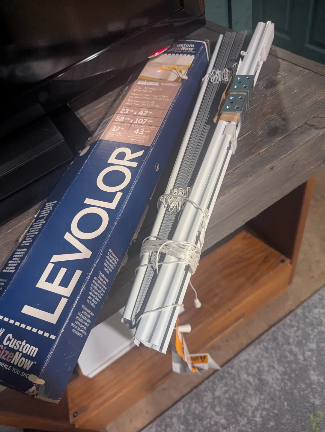 Levolor 1" Aluminum Mini-Blinds 23" x 42"