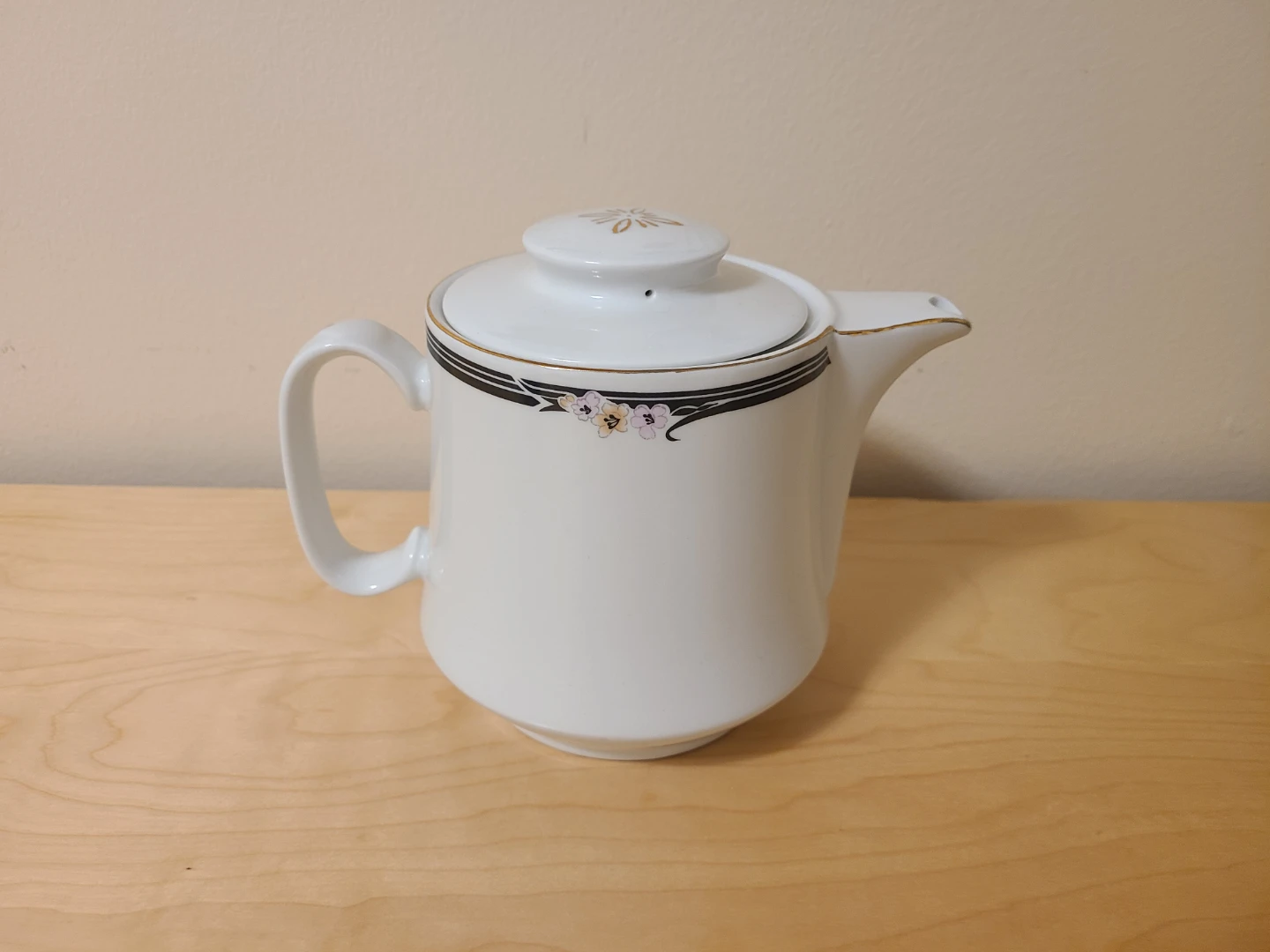 Fine China Teapot - photo 3