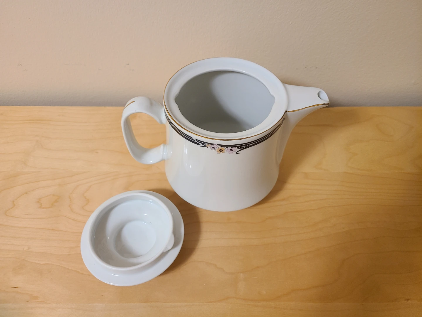Fine China Teapot - photo 4