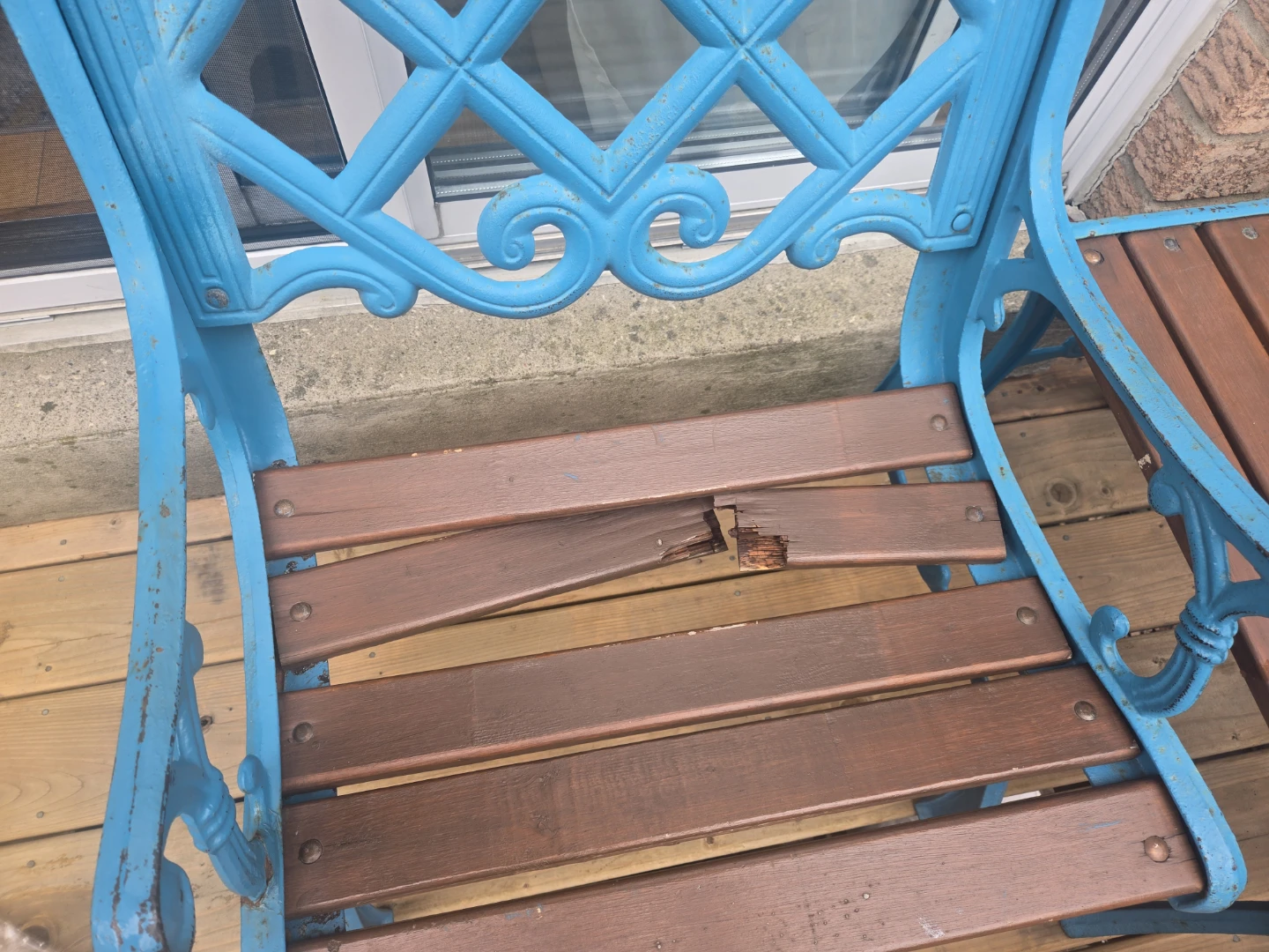 Vintage-Style Wrought Iron and Wood Bistro Set - photo 4