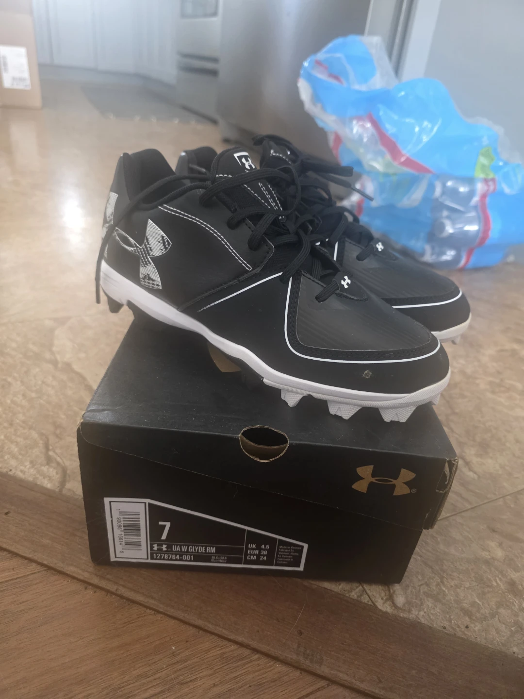 Under Armour UA W Glyde RM Baseball Cleats Black Size 7